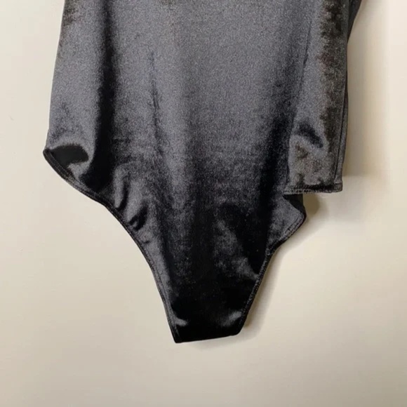 Topshop Black Beaded Lace-up Velvet Bodysuit - Picture 11 of 12